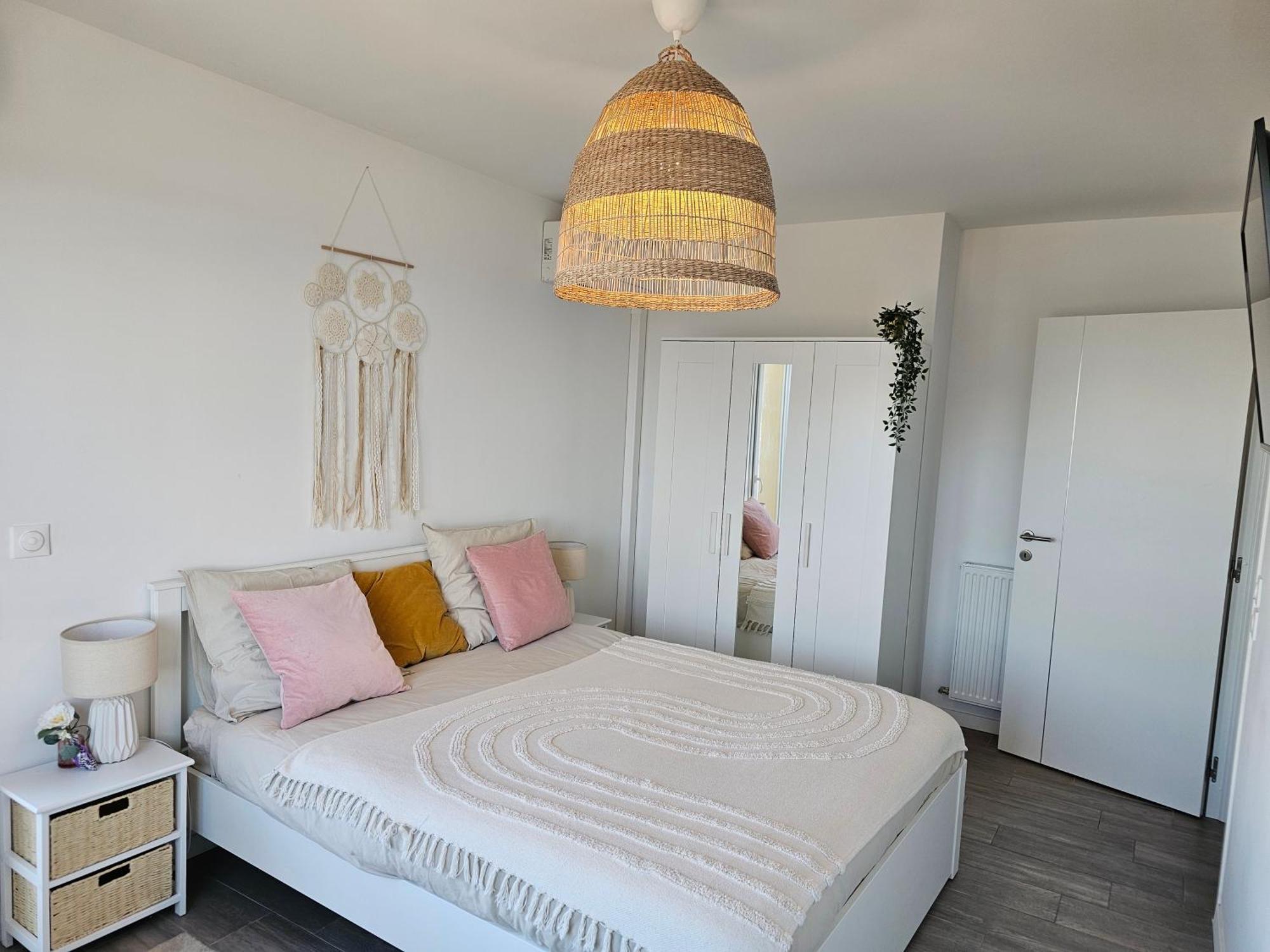 Lakeside Provence - Appartement 4 Etoiles Face Au Lac De Monteux Extérieur photo
